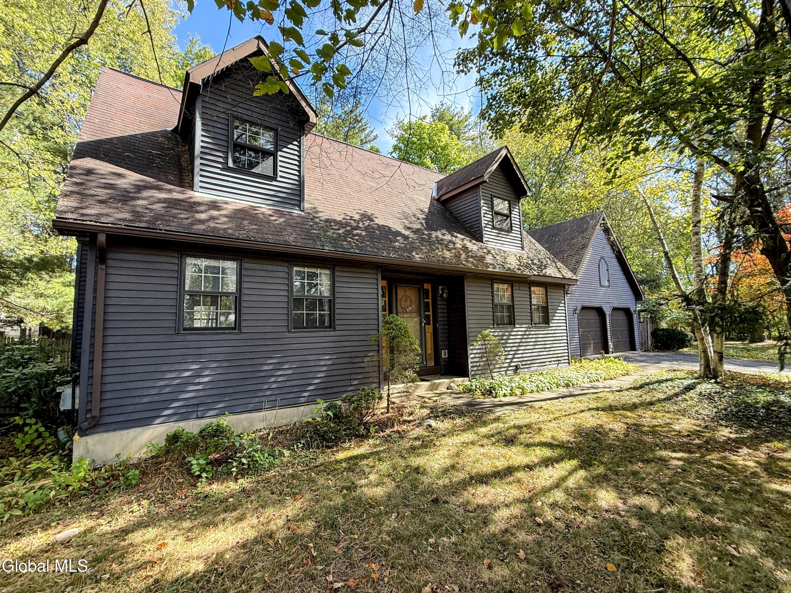 195 Valley Road Colonie NY 12309