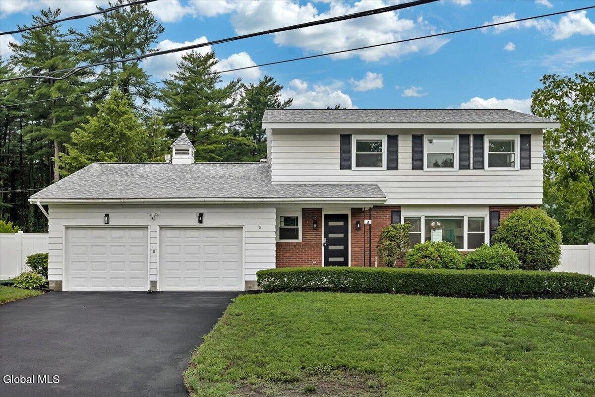 8 Woodland Drive Colonie NY 12309