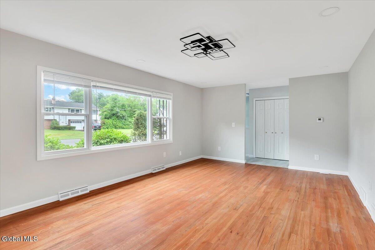 8 Woodland Drive Colonie NY 12309