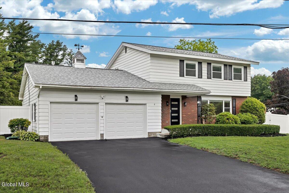 8 Woodland Drive Colonie NY 12309