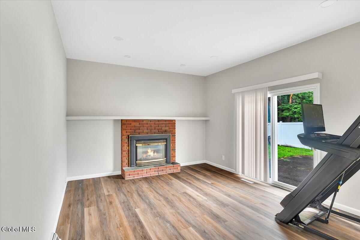 8 Woodland Drive Colonie NY 12309