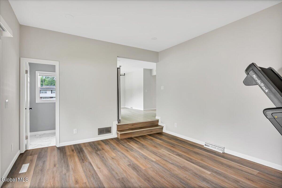 8 Woodland Drive Colonie NY 12309