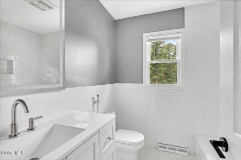 8 Woodland Drive Colonie NY 12309
