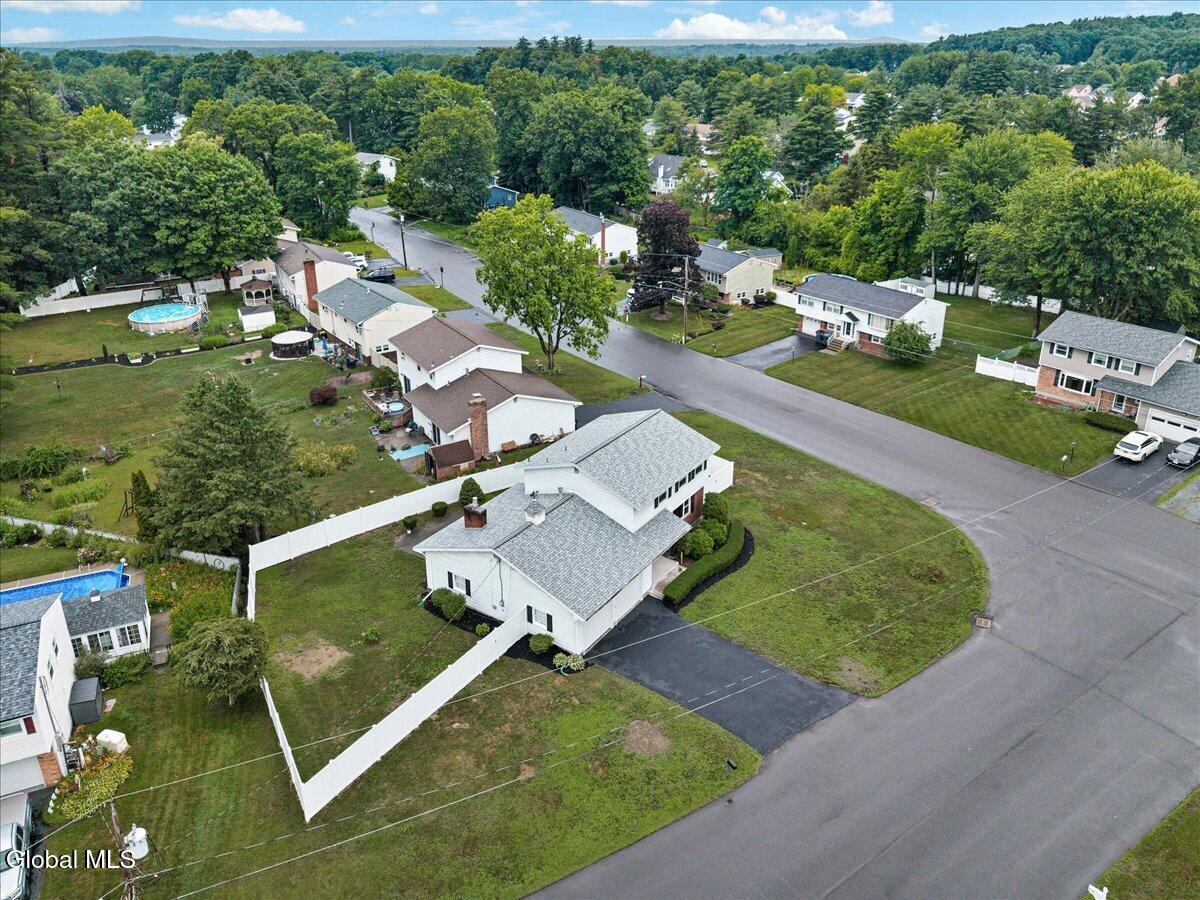 8 Woodland Drive Colonie NY 12309