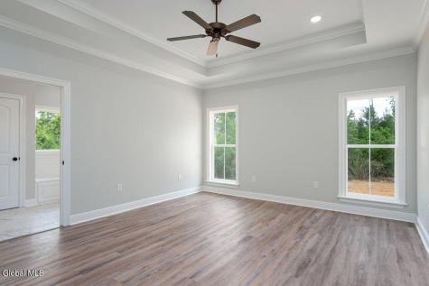 27 Hidden Pond Way Gansevoort NY 12831
