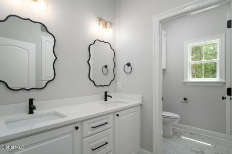 27 Hidden Pond Way Gansevoort NY 12831