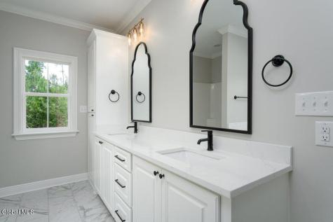 27 Hidden Pond Way Gansevoort NY 12831