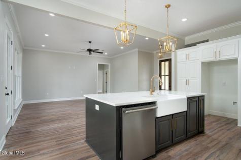 27 Hidden Pond Way Gansevoort NY 12831