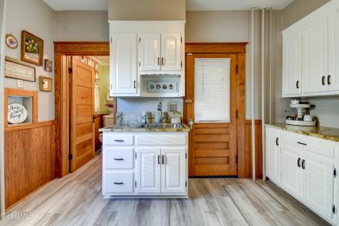 245 Brookside Avenue Amsterdam NY 12010