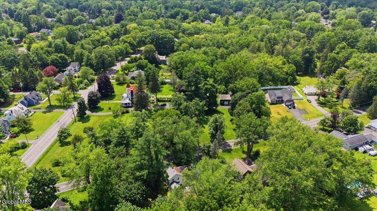 9 Font Grove Road Slingerlands NY 12159