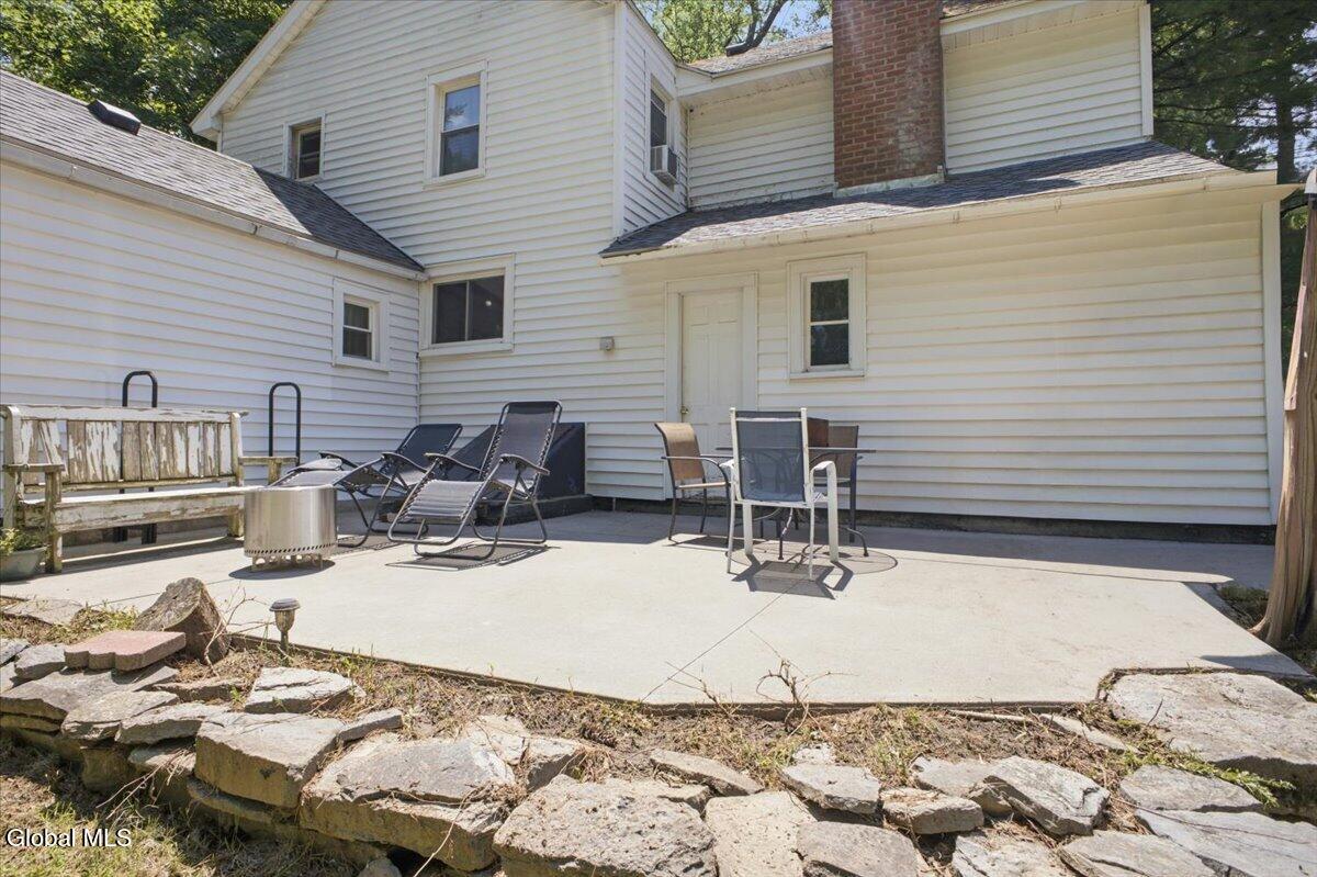 9 Font Grove Road Slingerlands NY 12159