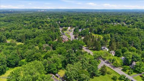 9 Font Grove Road Slingerlands NY 12159