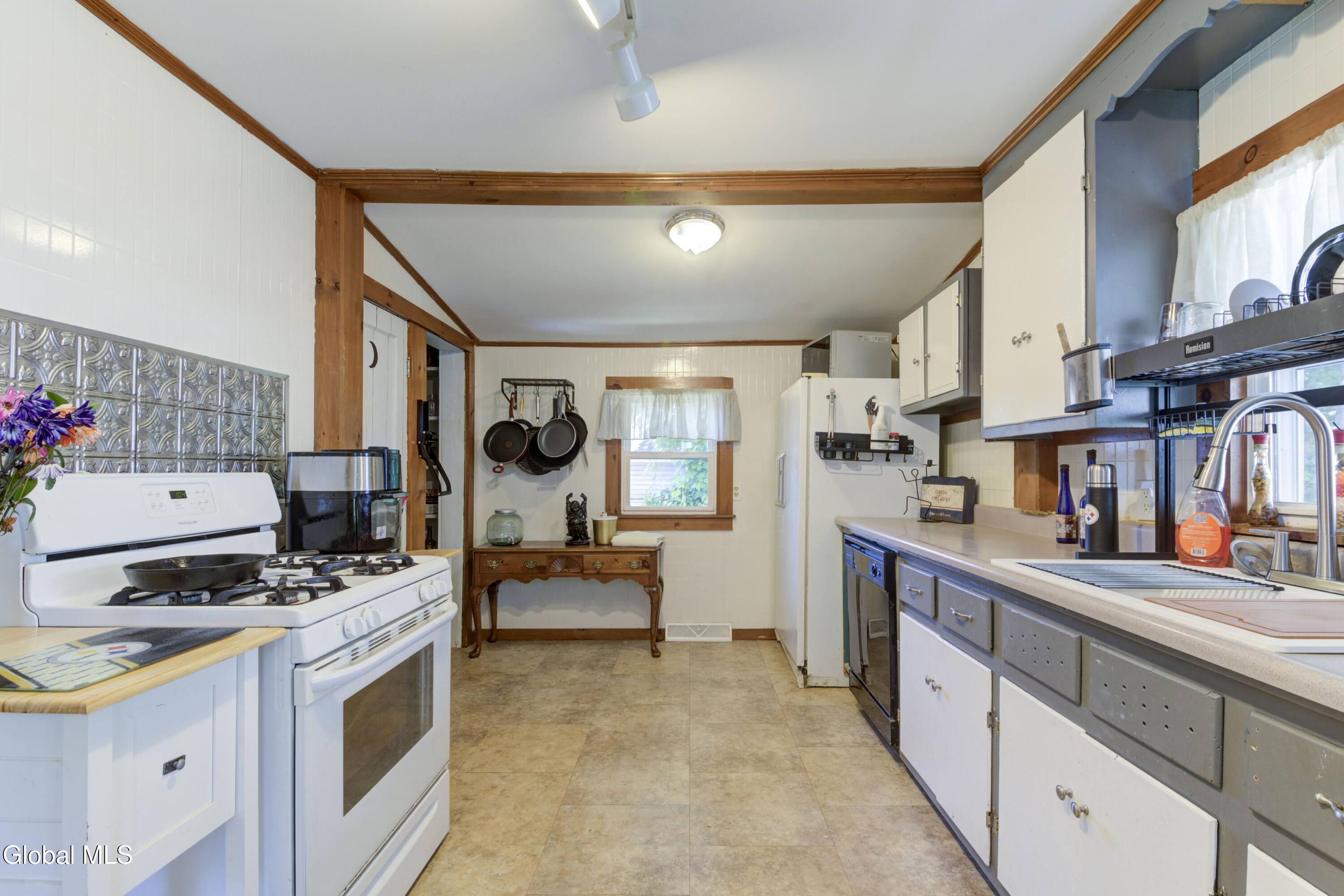 91 Forest Street Gloversville NY 12078