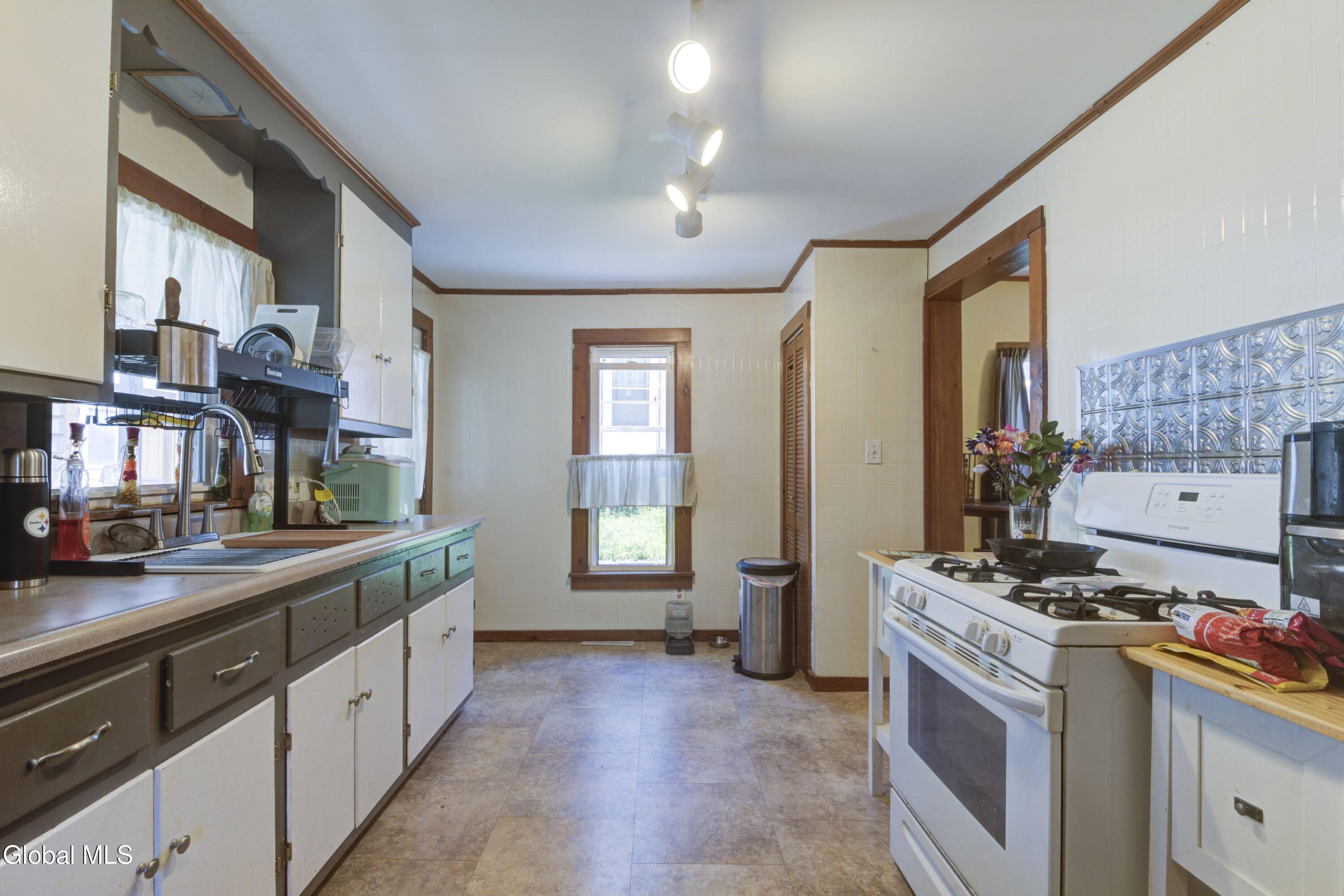 91 Forest Street Gloversville NY 12078