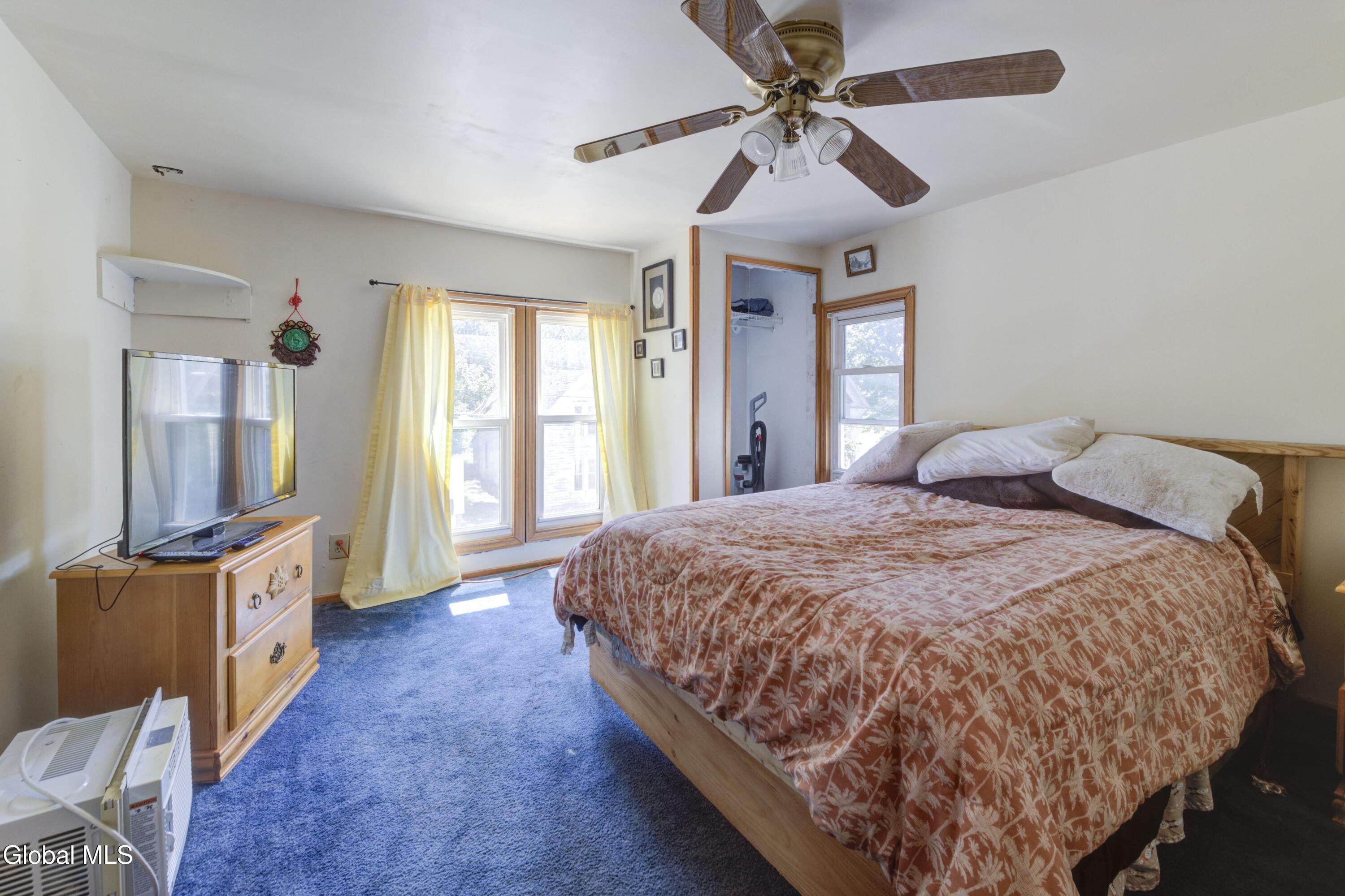 91 Forest Street Gloversville NY 12078