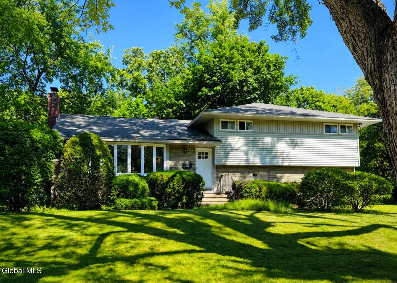 1278 Hawthorn Road Schenectady NY 12309