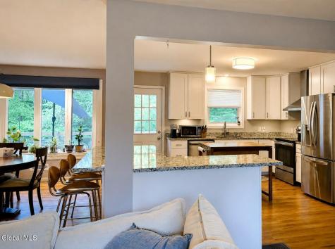 1278 Hawthorn Road Schenectady NY 12309