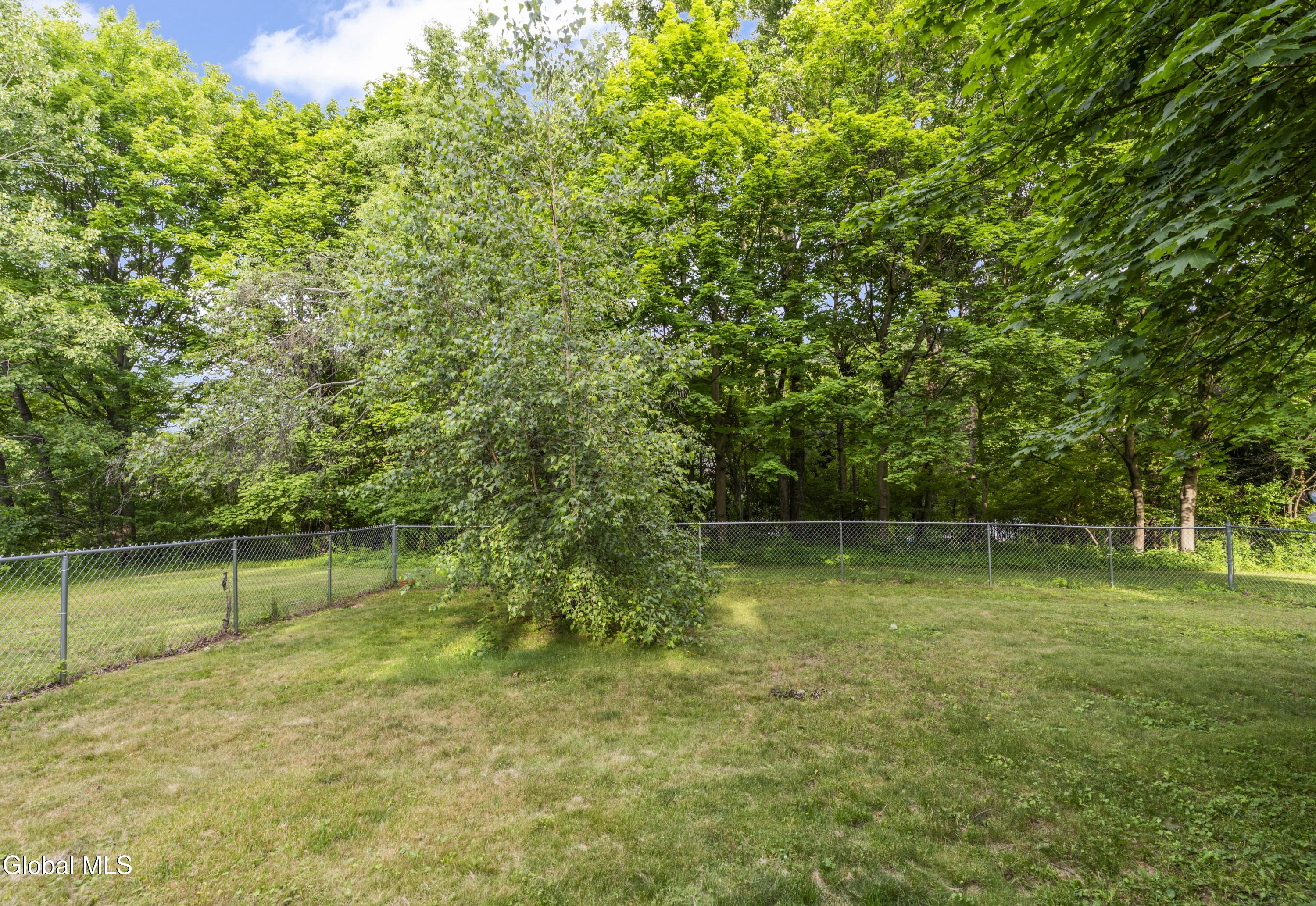 1278 Hawthorn Road Schenectady NY 12309