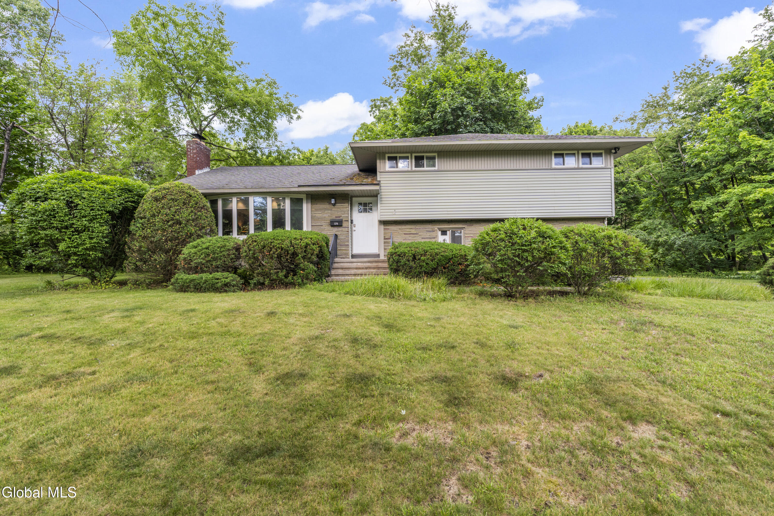 1278 Hawthorn Road Schenectady NY 12309
