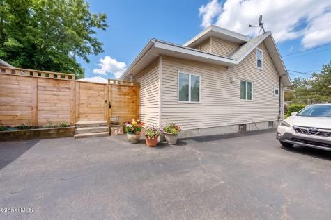 142 Osborne Road Albany NY 12205