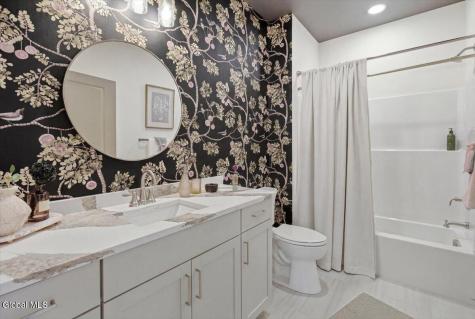 3 Wyatt's Way Clifton Park NY 12065