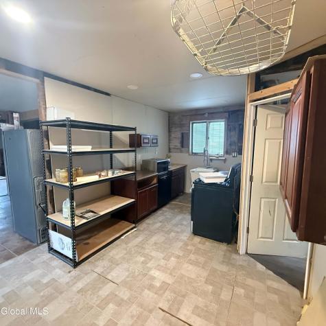 18 Walnut Street Gloversville NY 12078