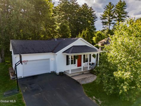 5 Charlton Lane Queensbury NY 12804