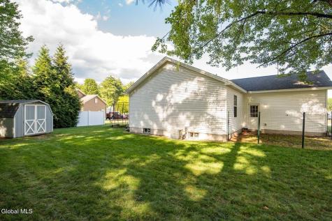 5 Charlton Lane Queensbury NY 12804