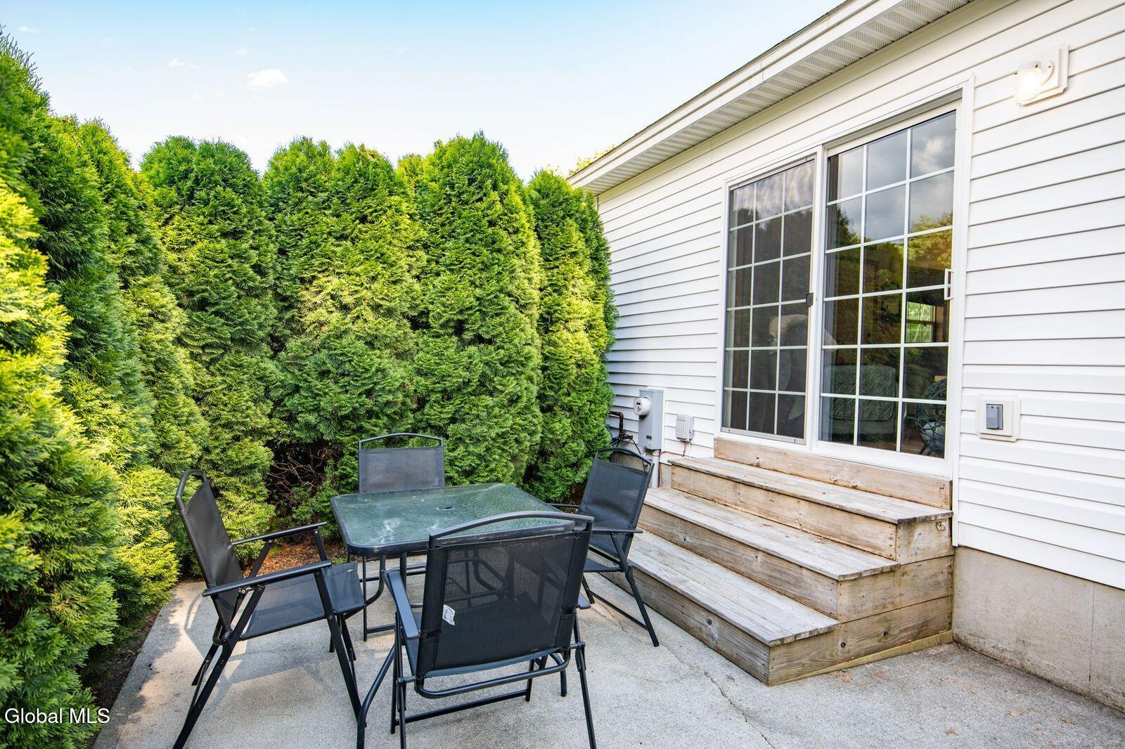 5 Charlton Lane Queensbury NY 12804