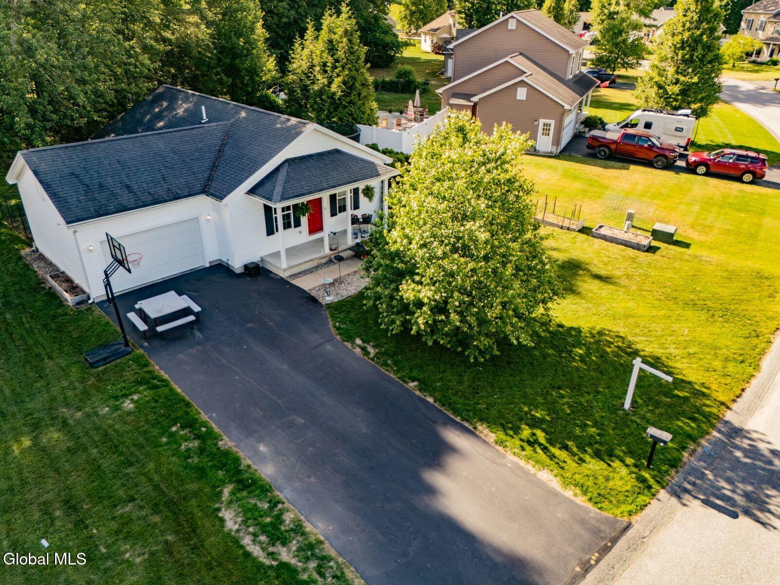 5 Charlton Lane Queensbury NY 12804