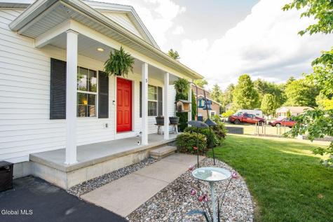 5 Charlton Lane Queensbury NY 12804