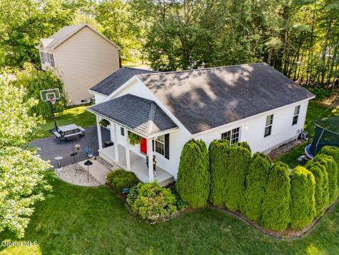 5 Charlton Lane Queensbury NY 12804