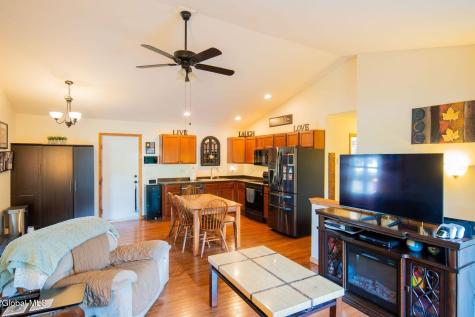 5 Charlton Lane Queensbury NY 12804
