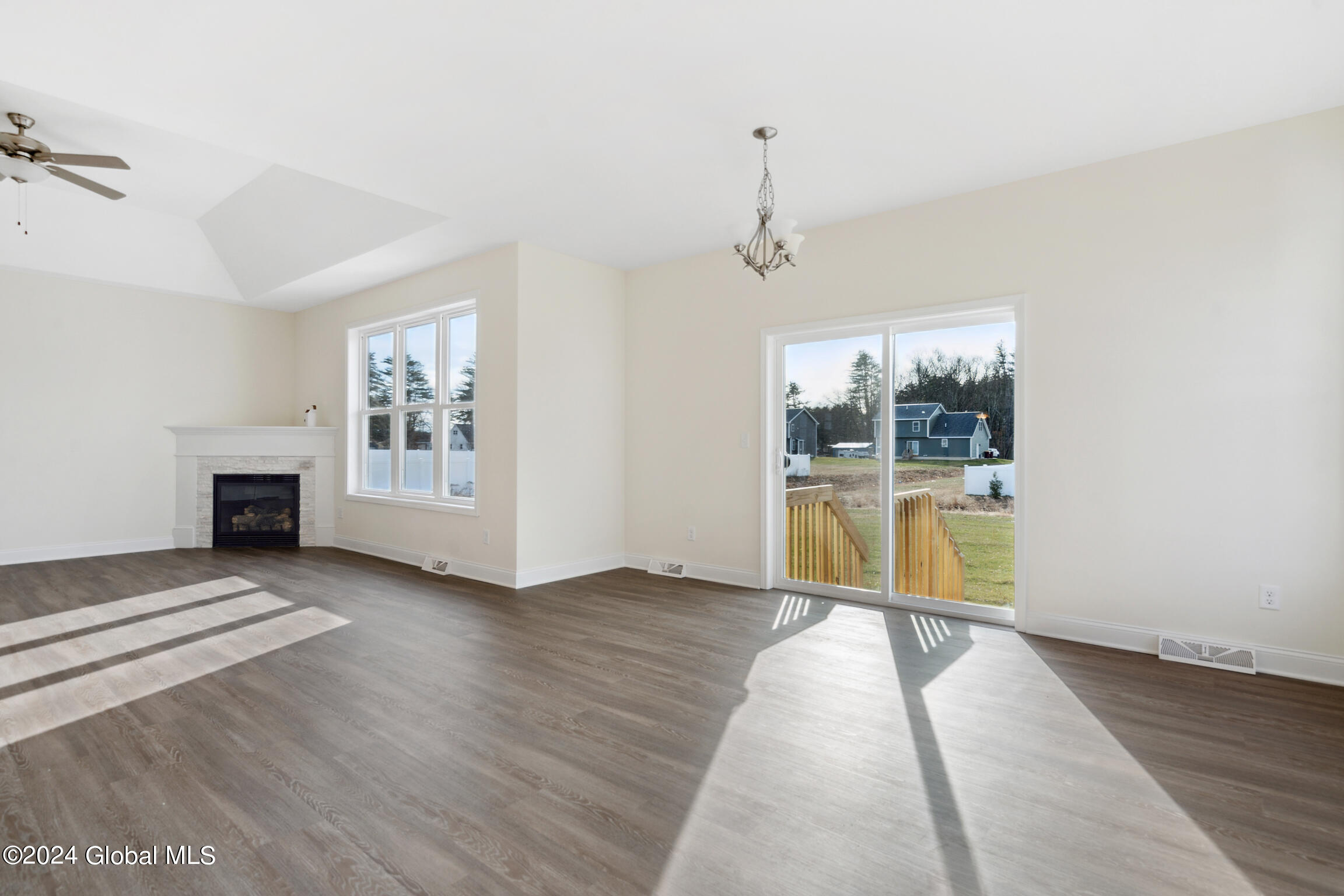 10 Brookhaven Court Saratoga Springs NY 12866