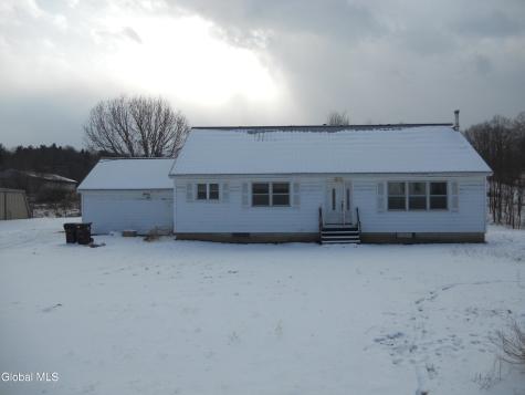 90 Tomhannock Road Valley Falls NY 12185