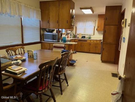 90 Tomhannock Road Valley Falls NY 12185