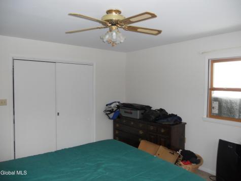 90 Tomhannock Road Valley Falls NY 12185