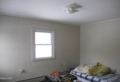 90 Tomhannock Road Valley Falls NY 12185