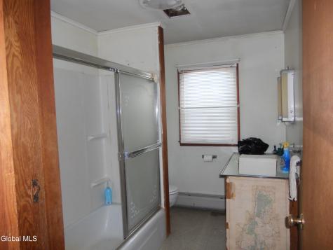 90 Tomhannock Road Valley Falls NY 12185