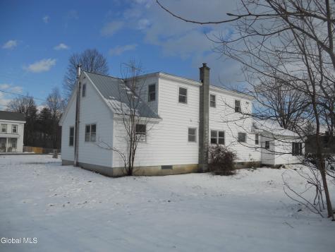 90 Tomhannock Road Valley Falls NY 12185