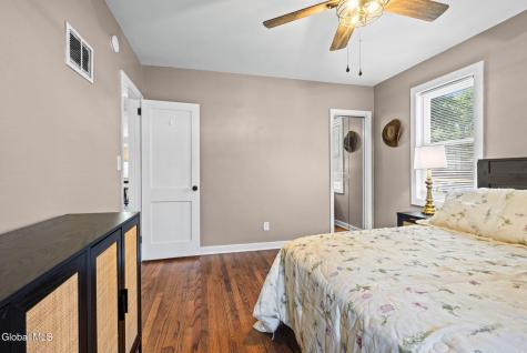 17 Wilmarth Street Scotia NY 12302