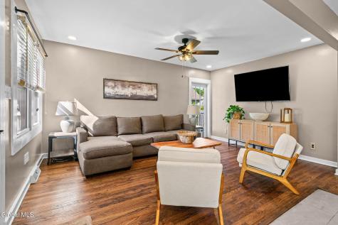 17 Wilmarth Street Scotia NY 12302