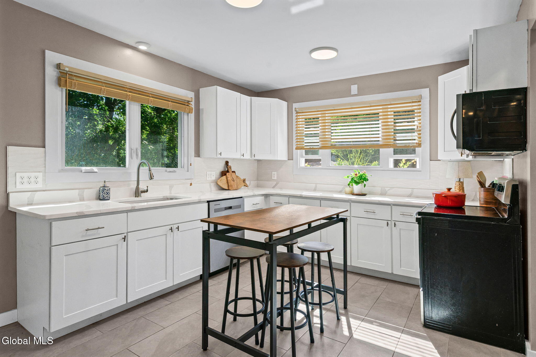 17 Wilmarth Street Scotia NY 12302