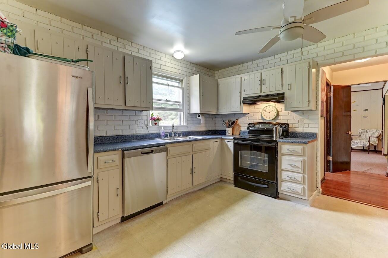 1369 Augusta Drive Castleton On Hudson NY 12033