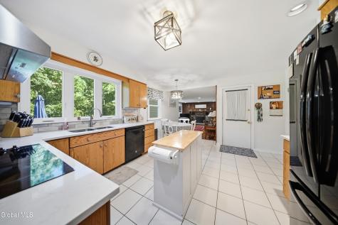 4008 Luigi Court Schenectady NY 12303