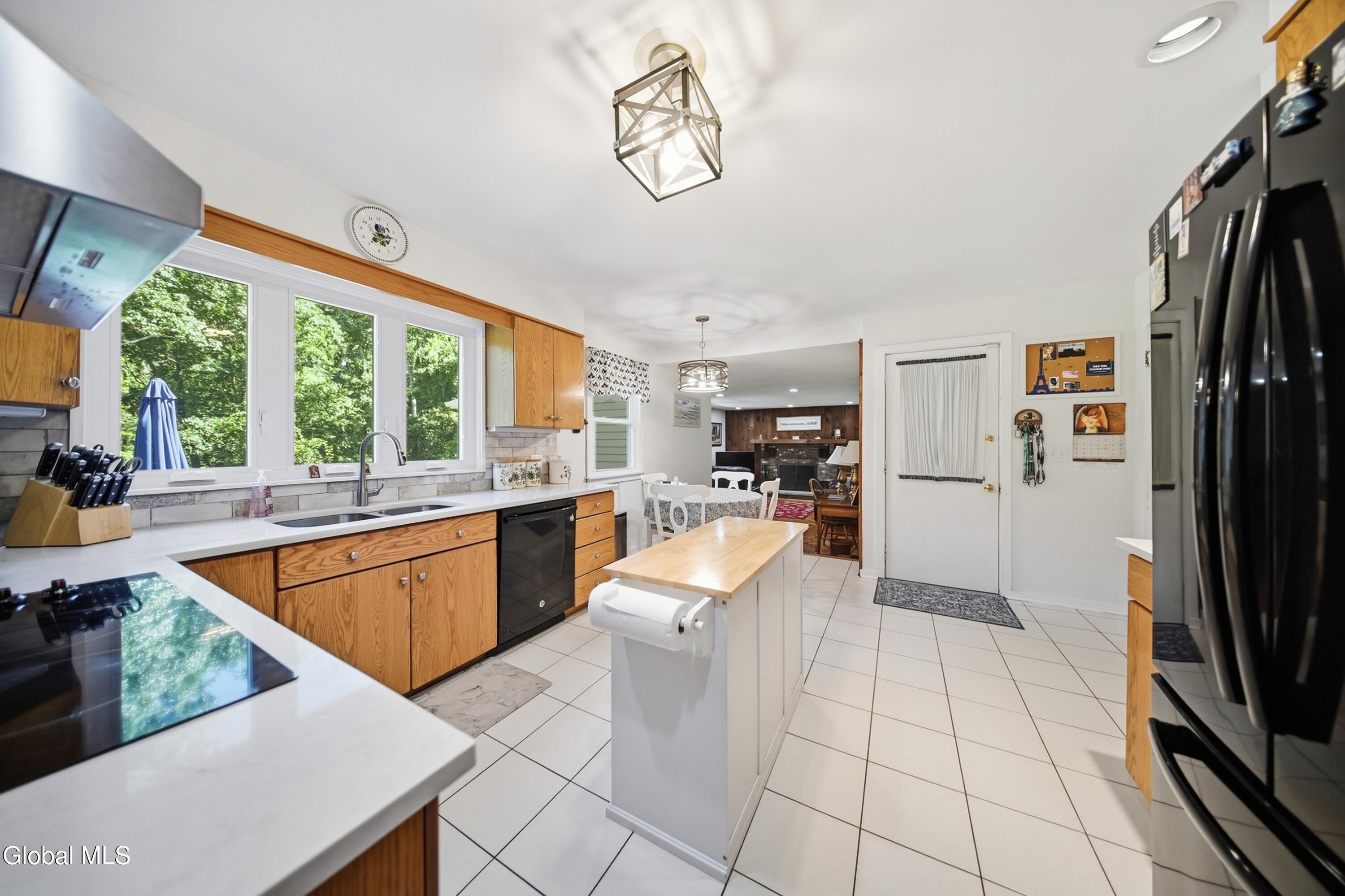4008 Luigi Court Schenectady NY 12303