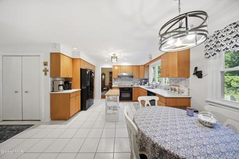 4008 Luigi Court Schenectady NY 12303