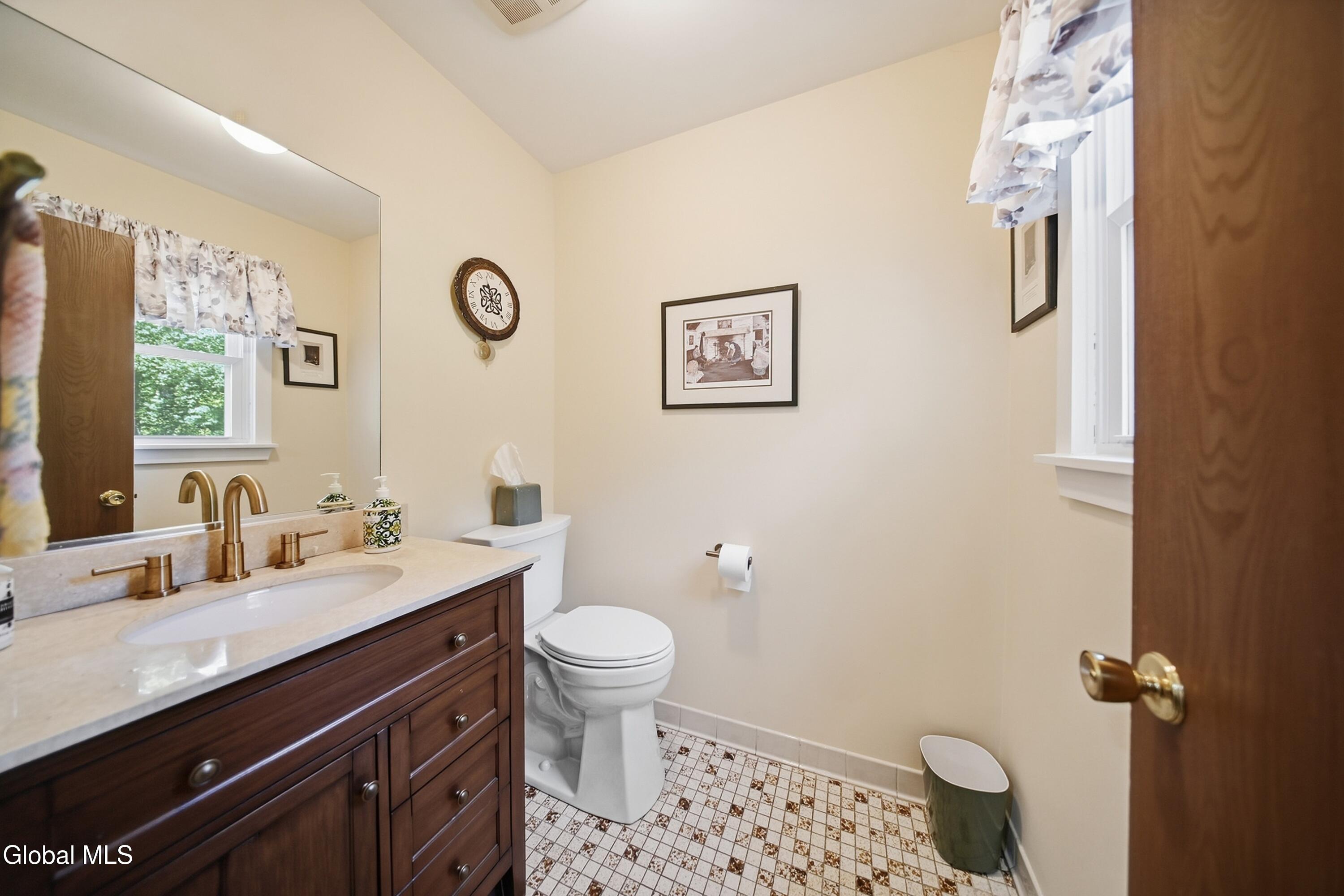 4008 Luigi Court Schenectady NY 12303