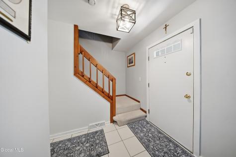 4008 Luigi Court Schenectady NY 12303