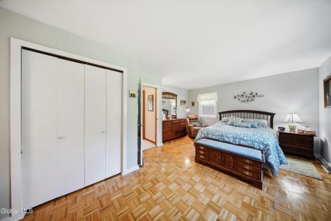 4008 Luigi Court Schenectady NY 12303